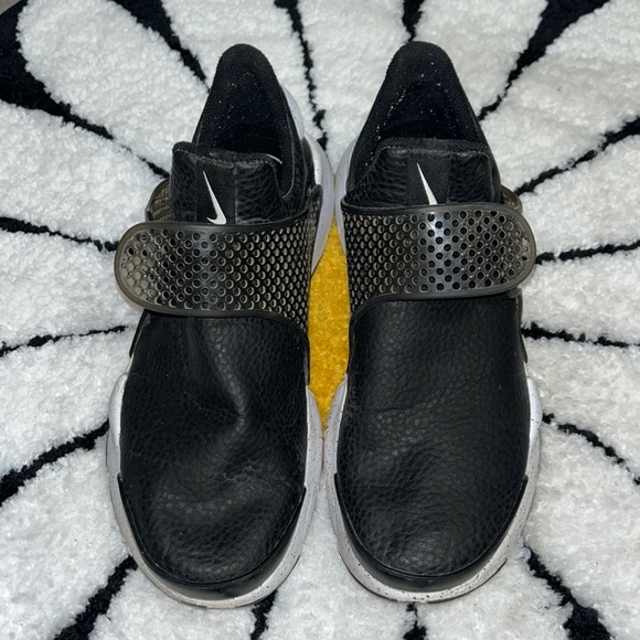 Women’s Nike Sock Dart running shoes - Picture 1 of 6